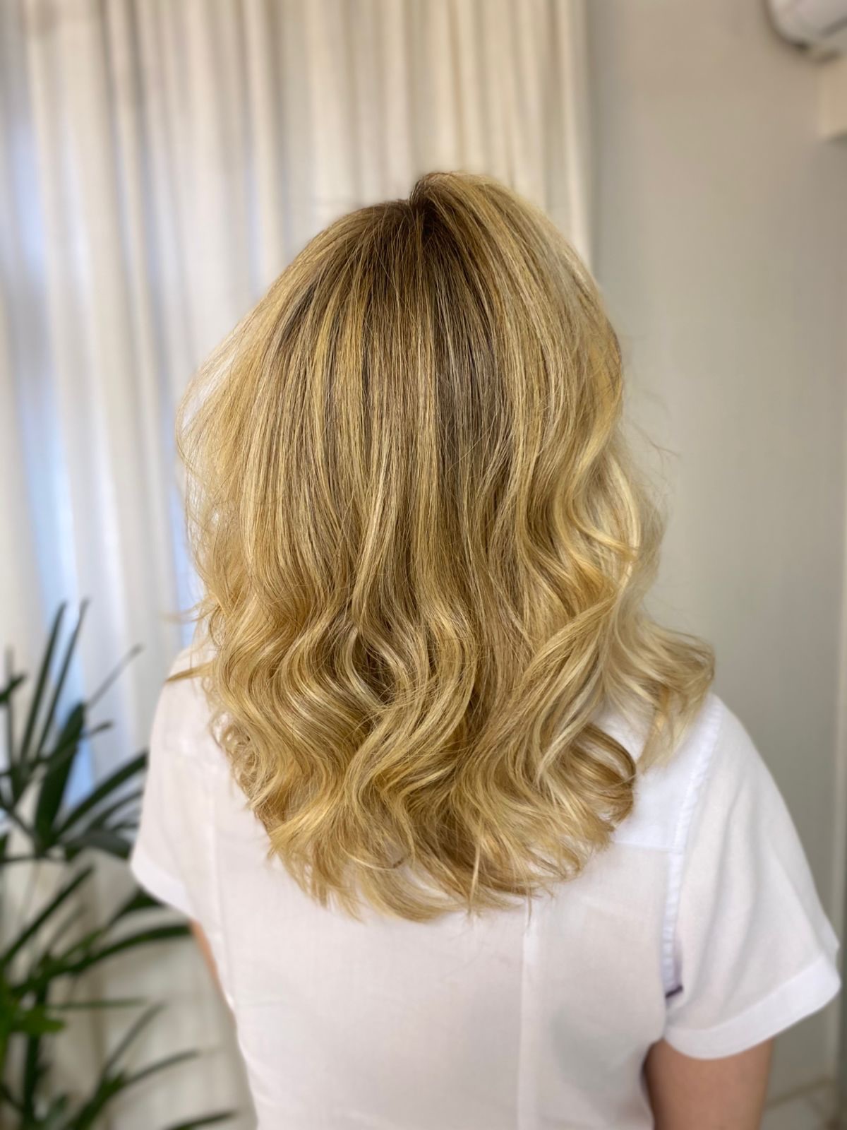 Coloração e Mechas Casa Aura