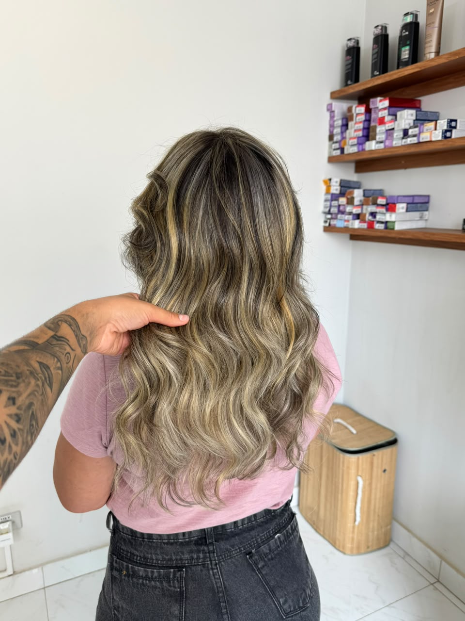 Coloração e Mechas Casa Aura
